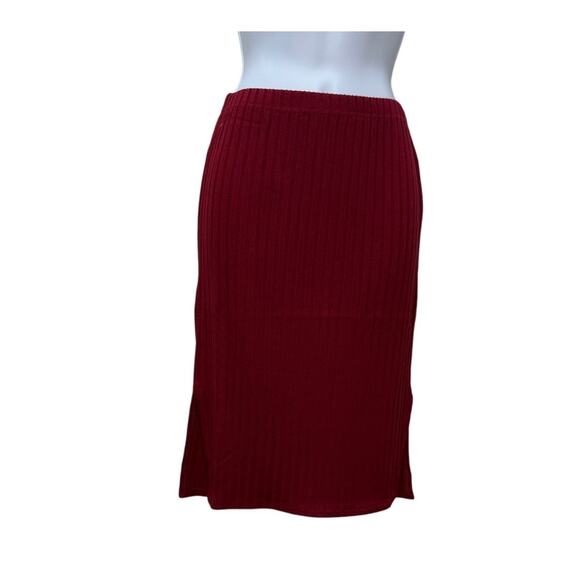 After Market Dresses & Skirts - After Market Burgundy Ribbed Bodycon Skirt Women’s Size M NWOT Side Slits